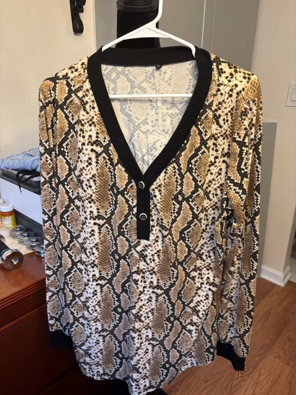 Snake Print V-Neck Long Sleeve Top - Brown & Black